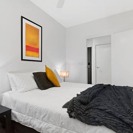 108 Astral Apartments Мелбърн Екстериор снимка