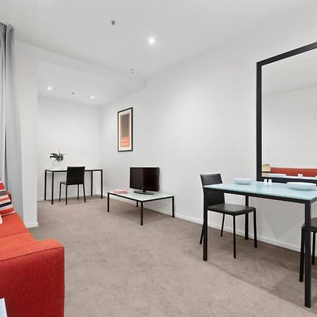 108 Astral Apartments Мелбърн Екстериор снимка