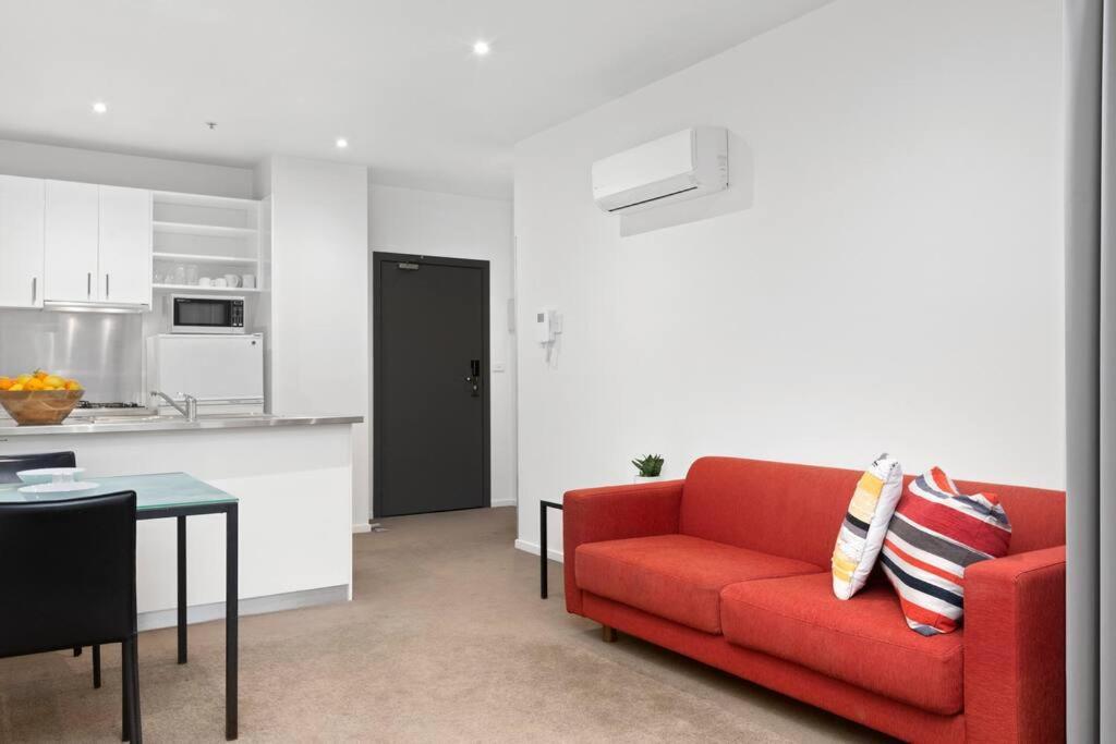 108 Astral Apartments Мелбърн Екстериор снимка
