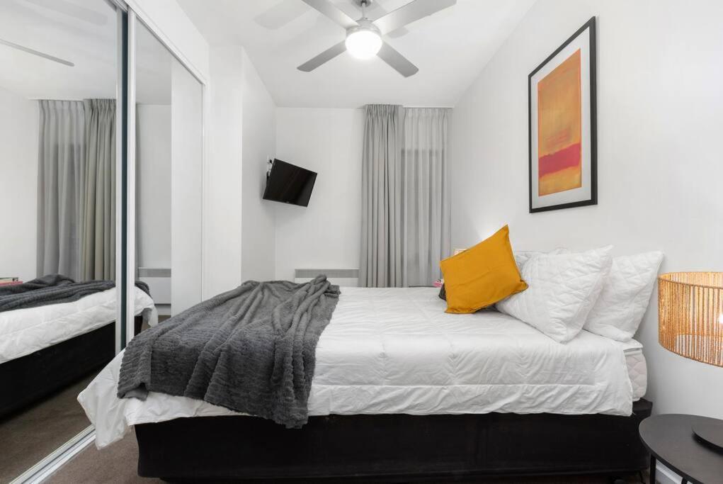 108 Astral Apartments Мелбърн Екстериор снимка