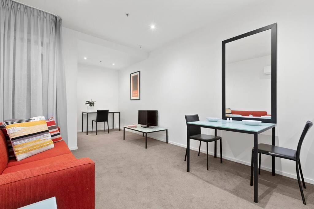 108 Astral Apartments Мелбърн Екстериор снимка