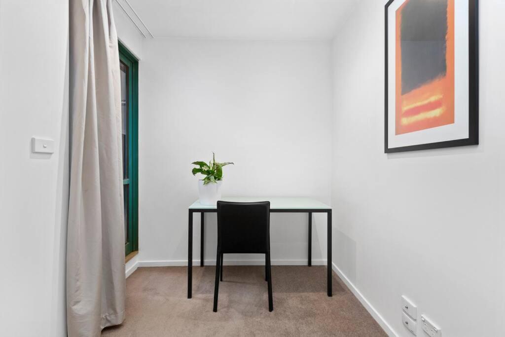 108 Astral Apartments Мелбърн Екстериор снимка